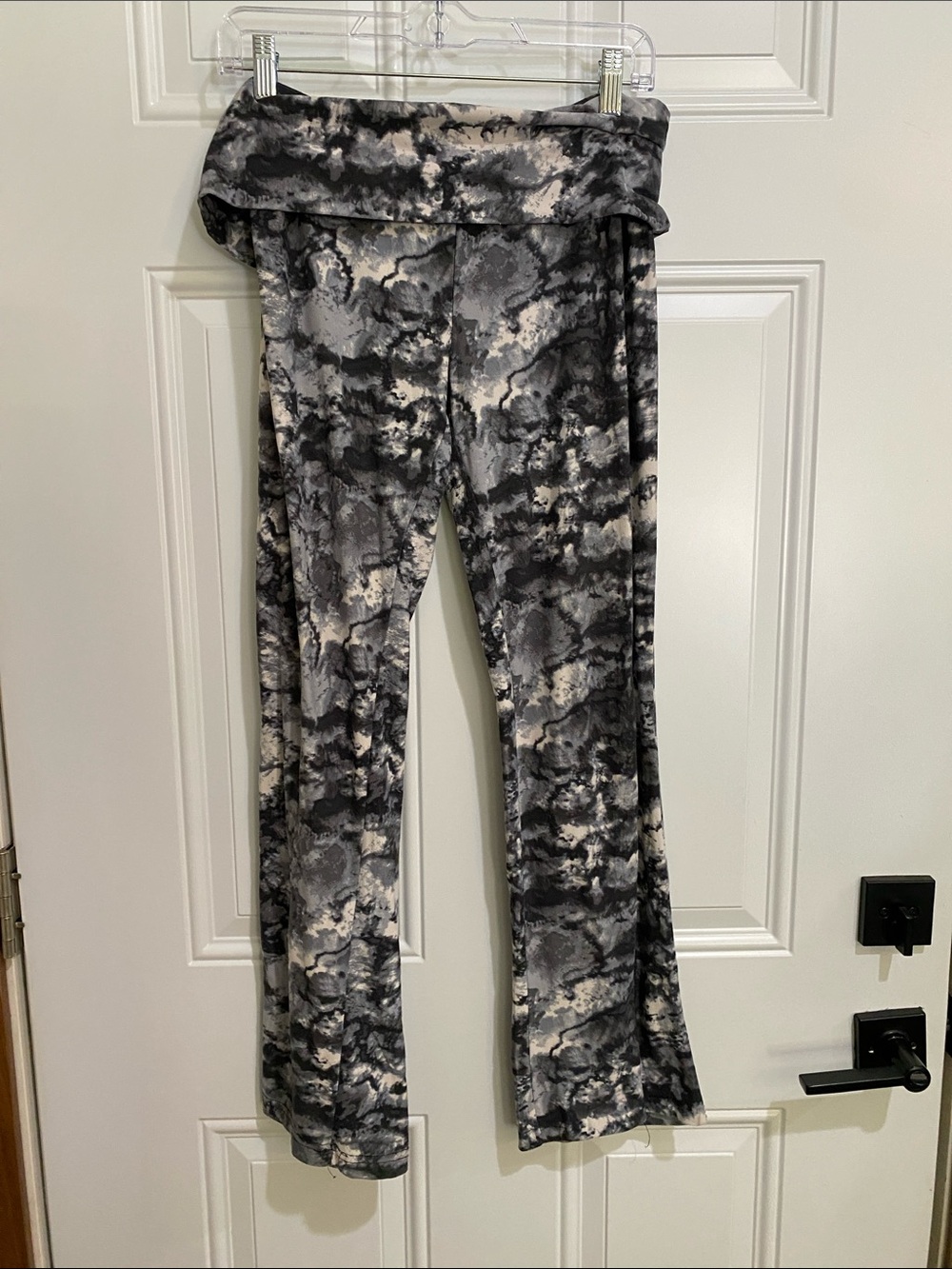 Bobbie Brooks Gray & Black Tie-Dye Fold-Over Waist Flare Pants